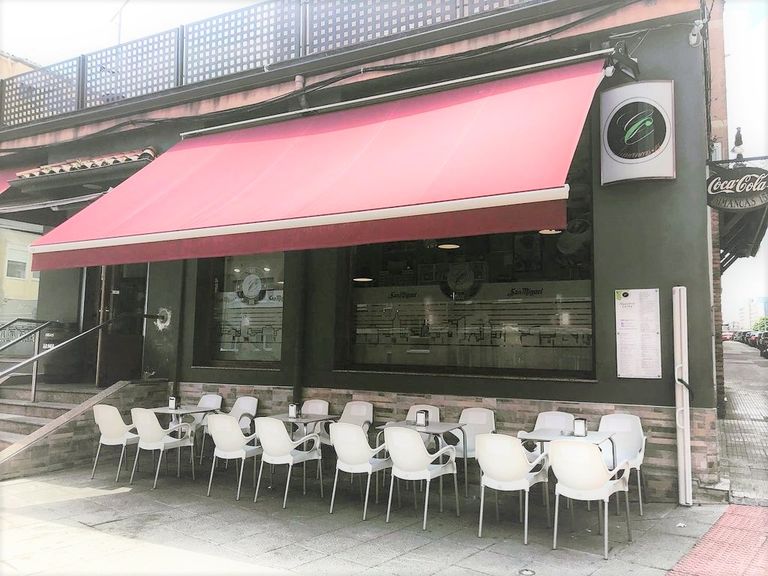 Cafetería Simancas 15