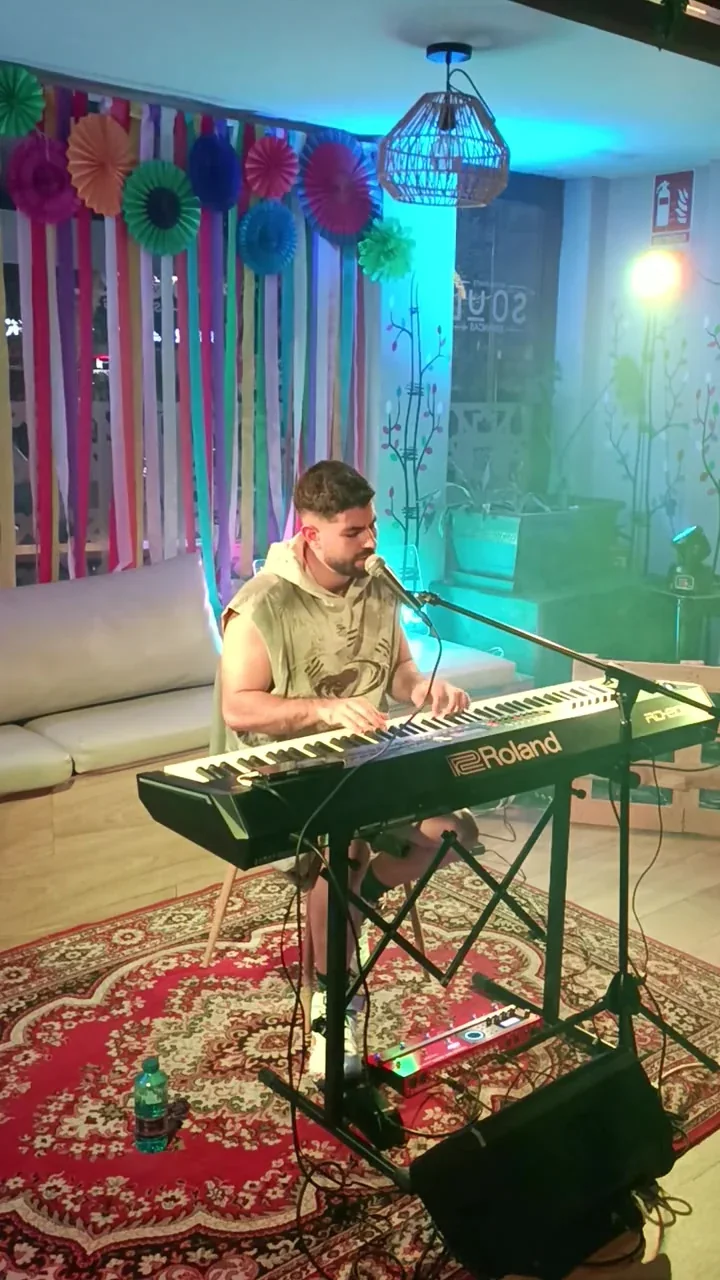 Álex Tyché durante su actuación en Soul Simancas