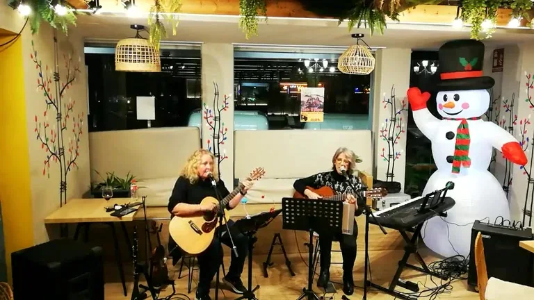 Kate e Iliana durante su actuación en Soul Simancas