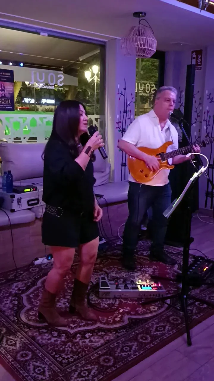 Lola Ramos y Ernesto Sabas durante su actuación en Soul Simancas
